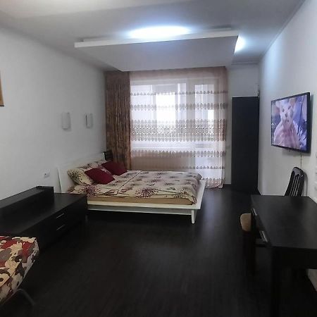 Шикарная 2К Квартира Центральный Парк Университет 70М Irpín Exterior foto