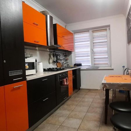 Шикарная 2К Квартира Центральный Парк Университет 70М Irpín Exterior foto